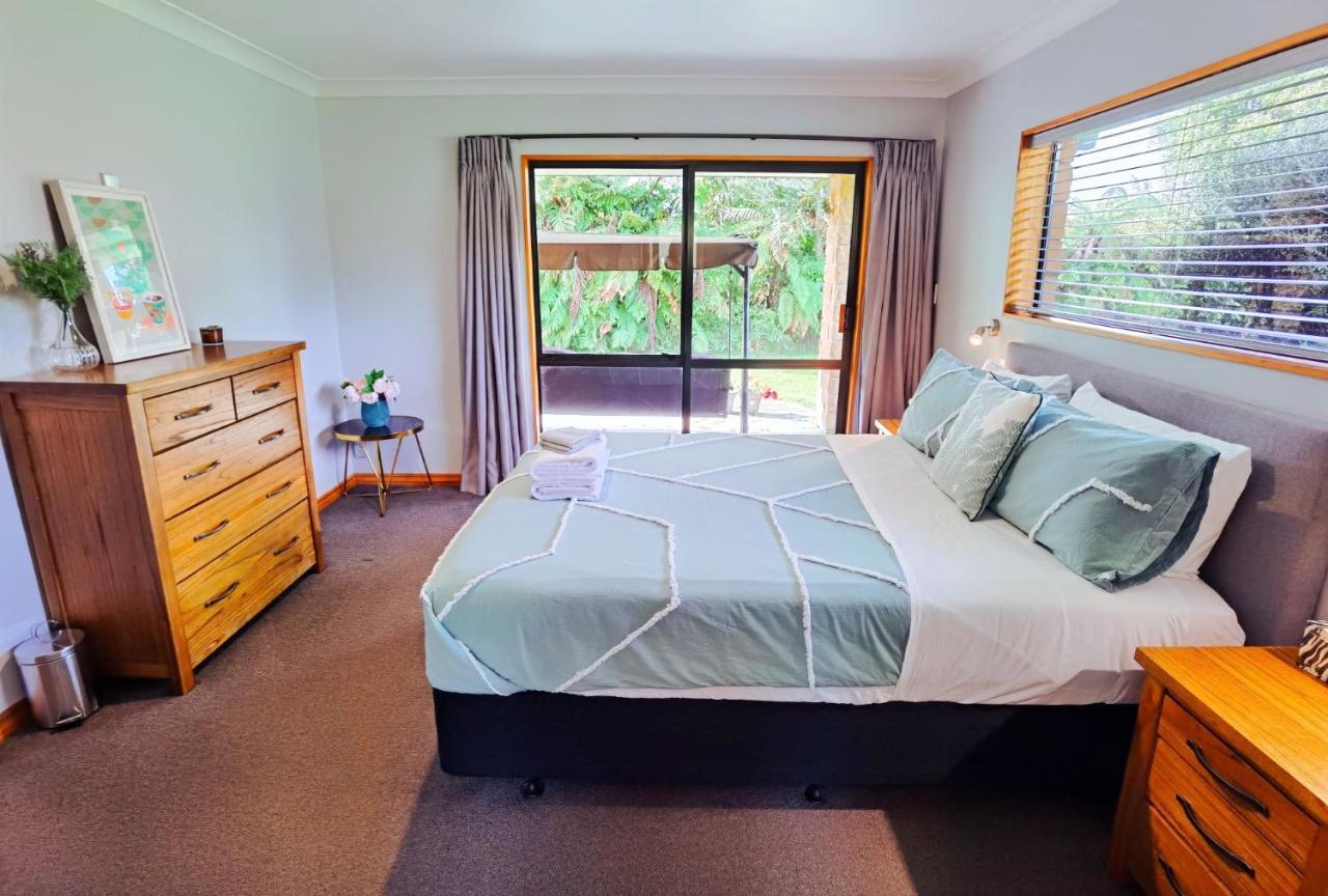 Tranquil Stream Villa Rotorua Exterior photo